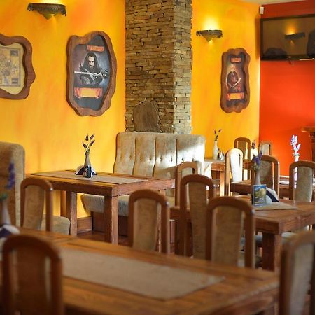 Restauracja Zajazd Kasztelan Krosno Buitenkant foto