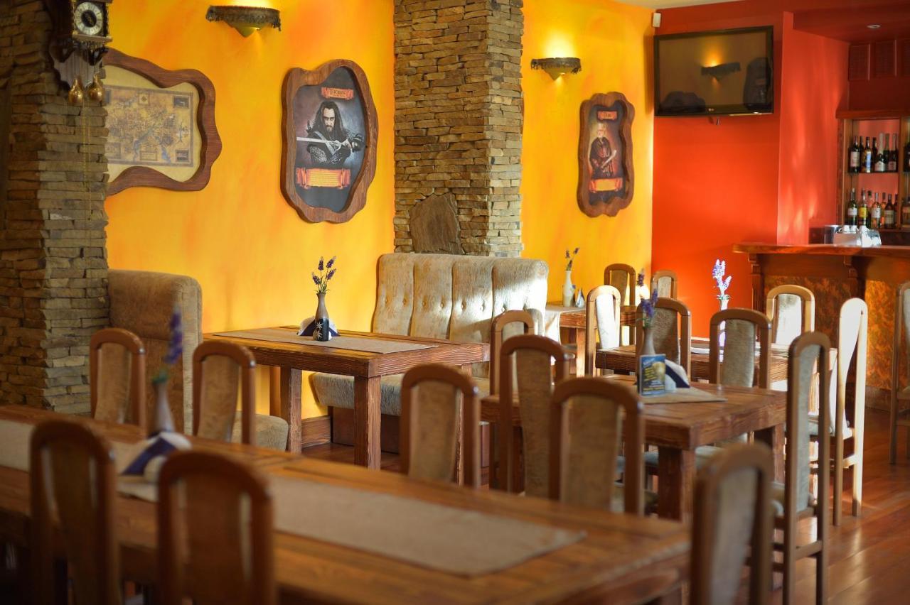 Restauracja Zajazd Kasztelan Krosno Buitenkant foto